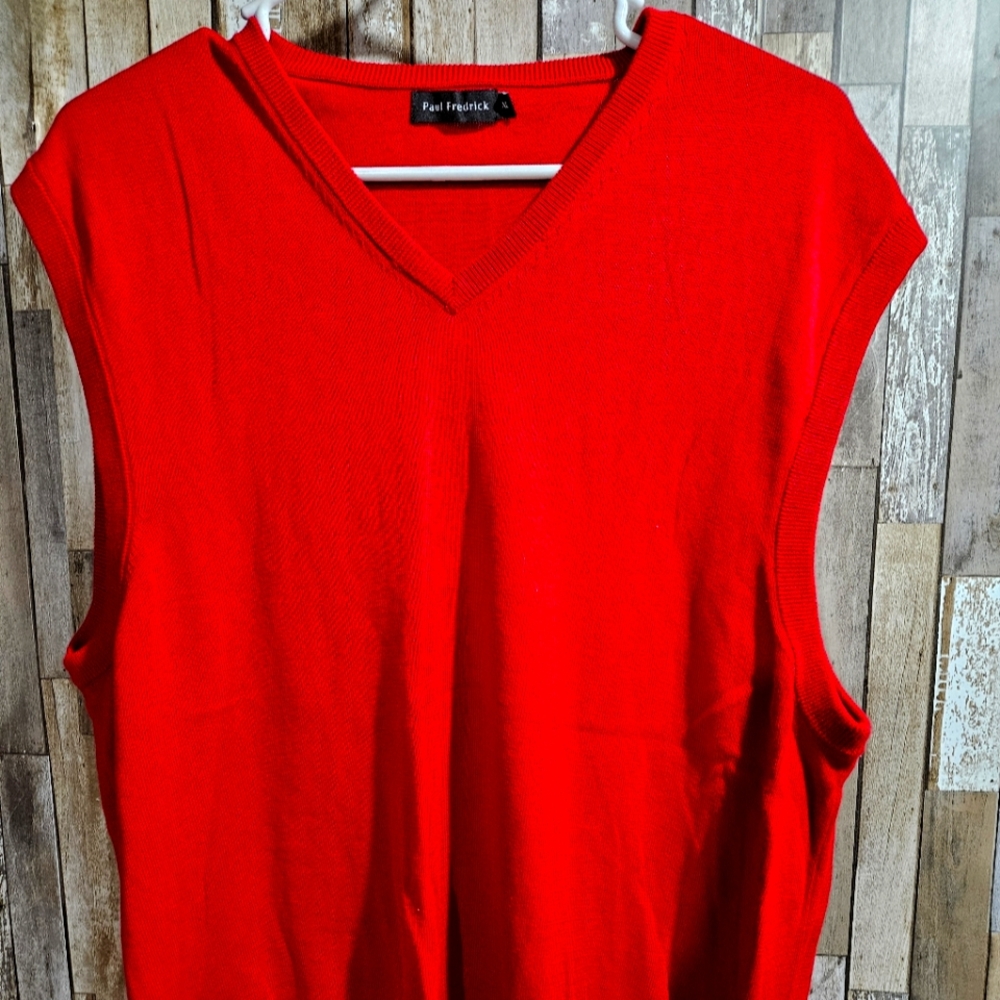 Paul Frederick red sleeveless neck pullover sweater vest /lightweight